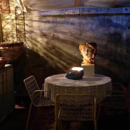 カターニアPalazzo La Viaアパートメント エクステリア 写真