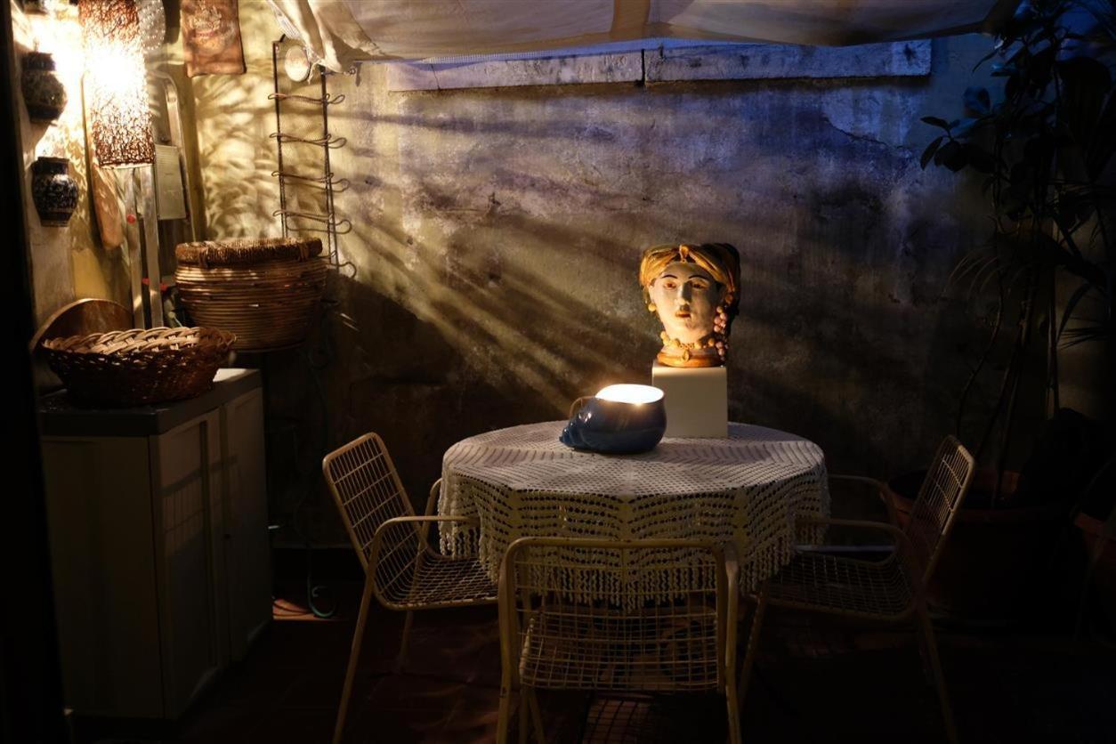 カターニアPalazzo La Viaアパートメント エクステリア 写真
